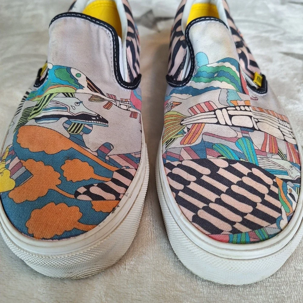 VANS Beatles Yellow Submarine Slip On Limited Edition Shoes Men's 7.5 Women's 9